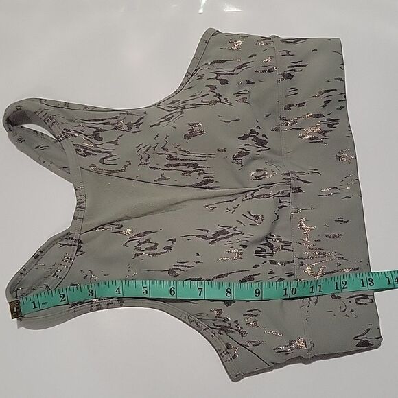 Sweaty Betty x Halle Berry Athena Sports Bra - Picture 15 of 15